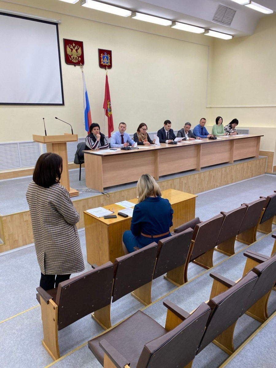 Исполнительный директор Ассоциации "Совет муниципальных образований Брянской области" Наталья Владимировна Пригаро приняла участие в заседании лицензионной комиссии Брянской области