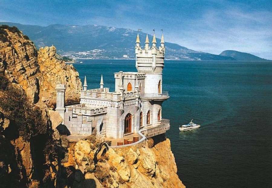  с Днем воссоединения Крыма с Россией!
