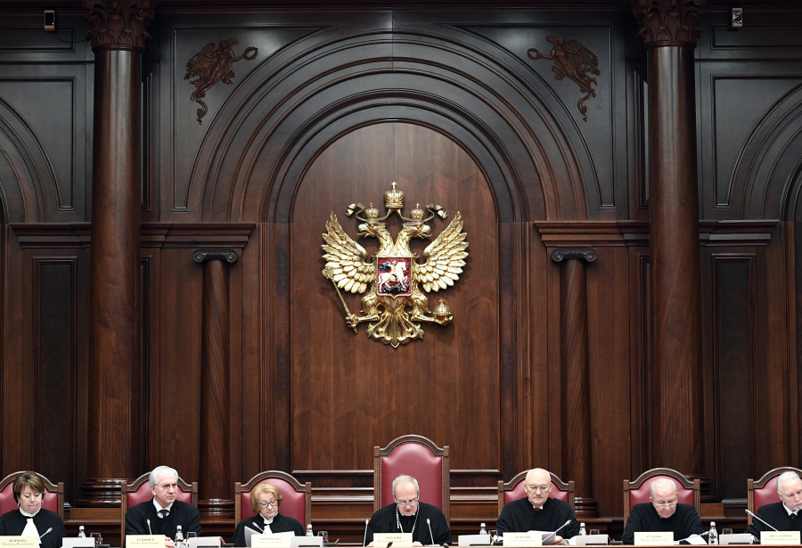 5 октября 2021 года Конституционный Суд РФ рассмотрит дело о проверке конституционности пункта 6 части четвертой статьи 392 ГПК РФ, пункта 1 статьи 222 ГК РФ и статьи 32 ФЗ «О газоснабжении в РФ»